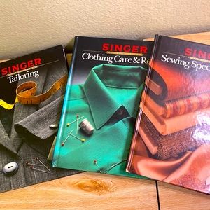 Singer sewing Books from 1986